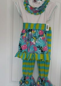 Girls Ann Loren short sleeve top w pants